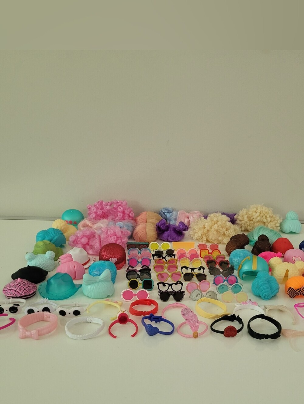L.O.L. Surprise Large Accessories Lot